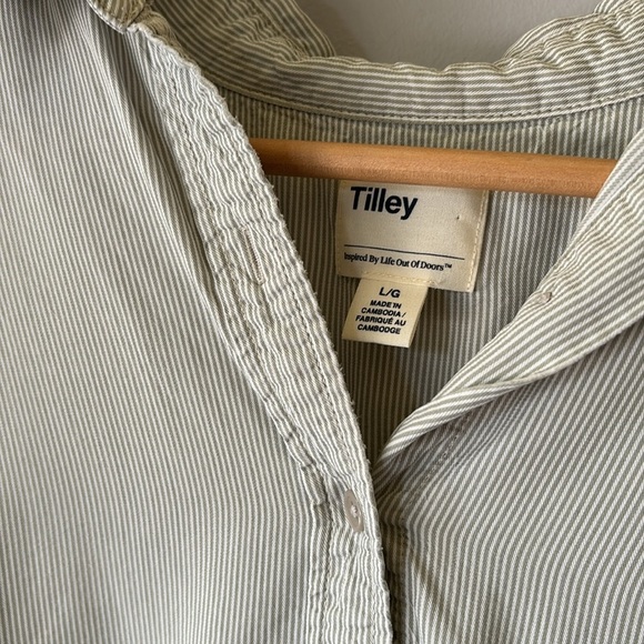 Tilley Women’s L Green & White Striped Tencel Button Down Shirt - Picture 2 of 11
